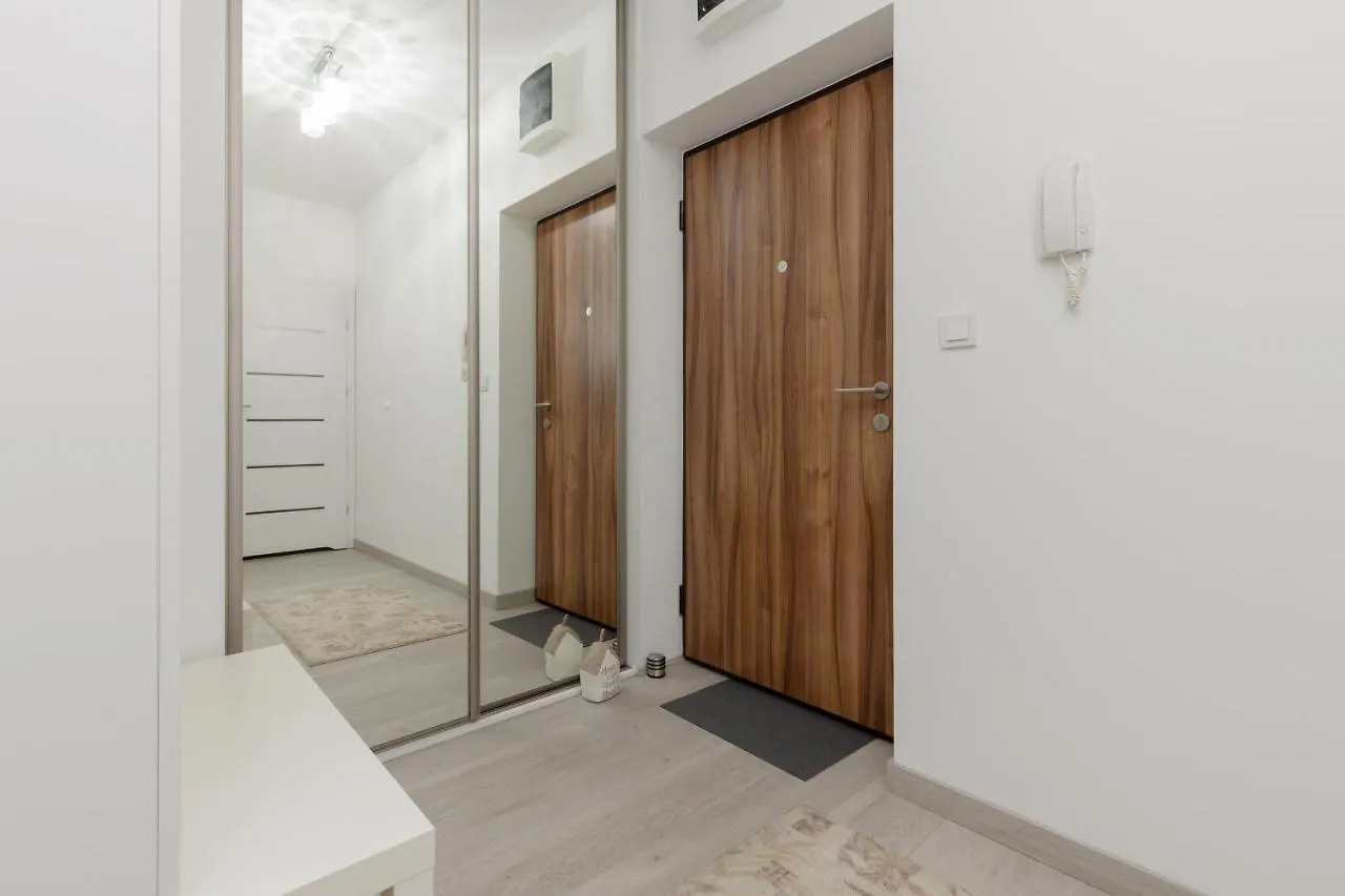 Cozy Apartment With Parking Bakalarska By Noclegi Renters Warsaw 0*,